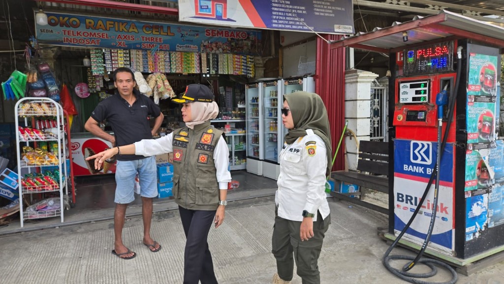 Monitoring PKL, Manusia Silver, Badut, Serta Pom-Pom Mini Yang Melanggar Perda.