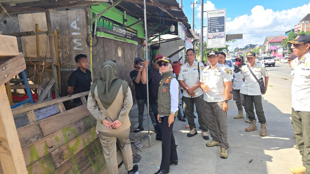Giat Satpol PP Kota Samarinda Monitoring dan Penertiban Pelanggar Perda