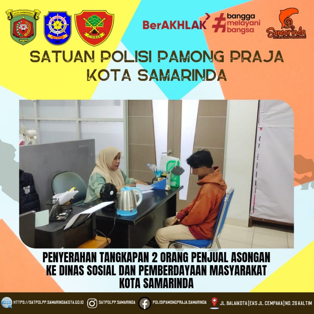 Penyerahan 2 Penjual Asongan di Simpang Muara
